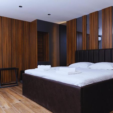 Hotel Solo 127 Призрен Экстерьер фото