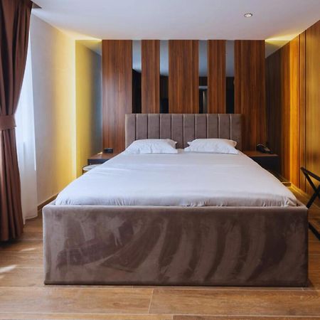 Hotel Solo 127 Призрен Экстерьер фото
