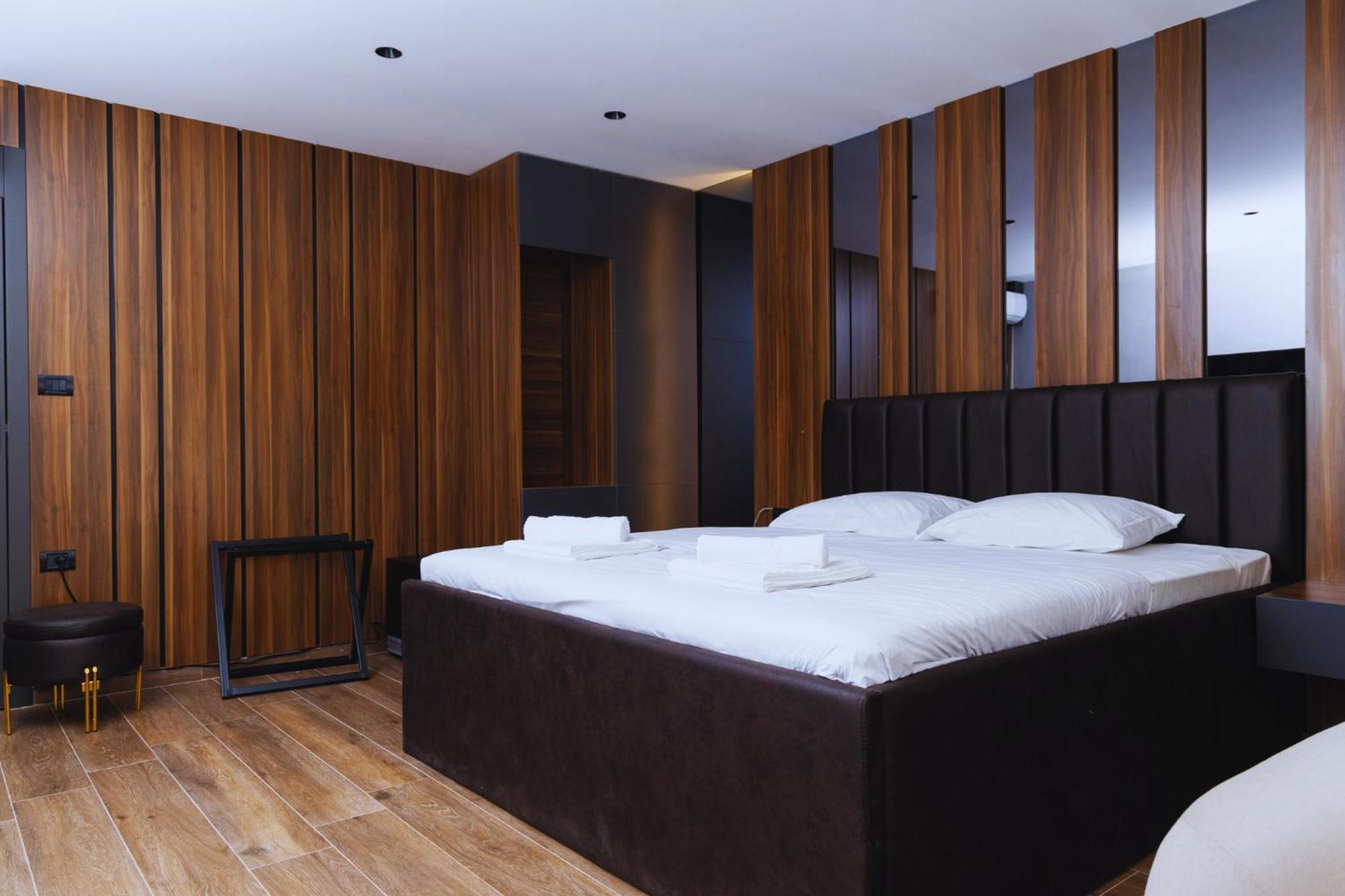 Hotel Solo 127 Призрен Экстерьер фото