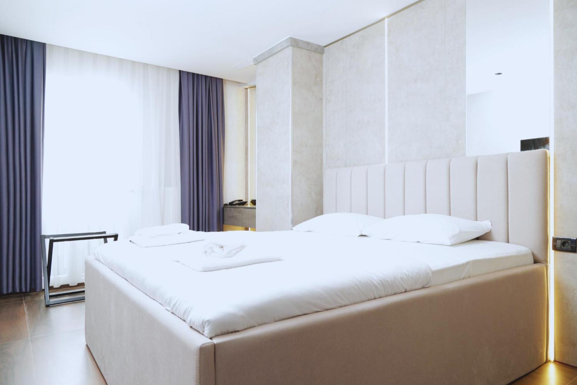 Hotel Solo 127 Призрен Экстерьер фото