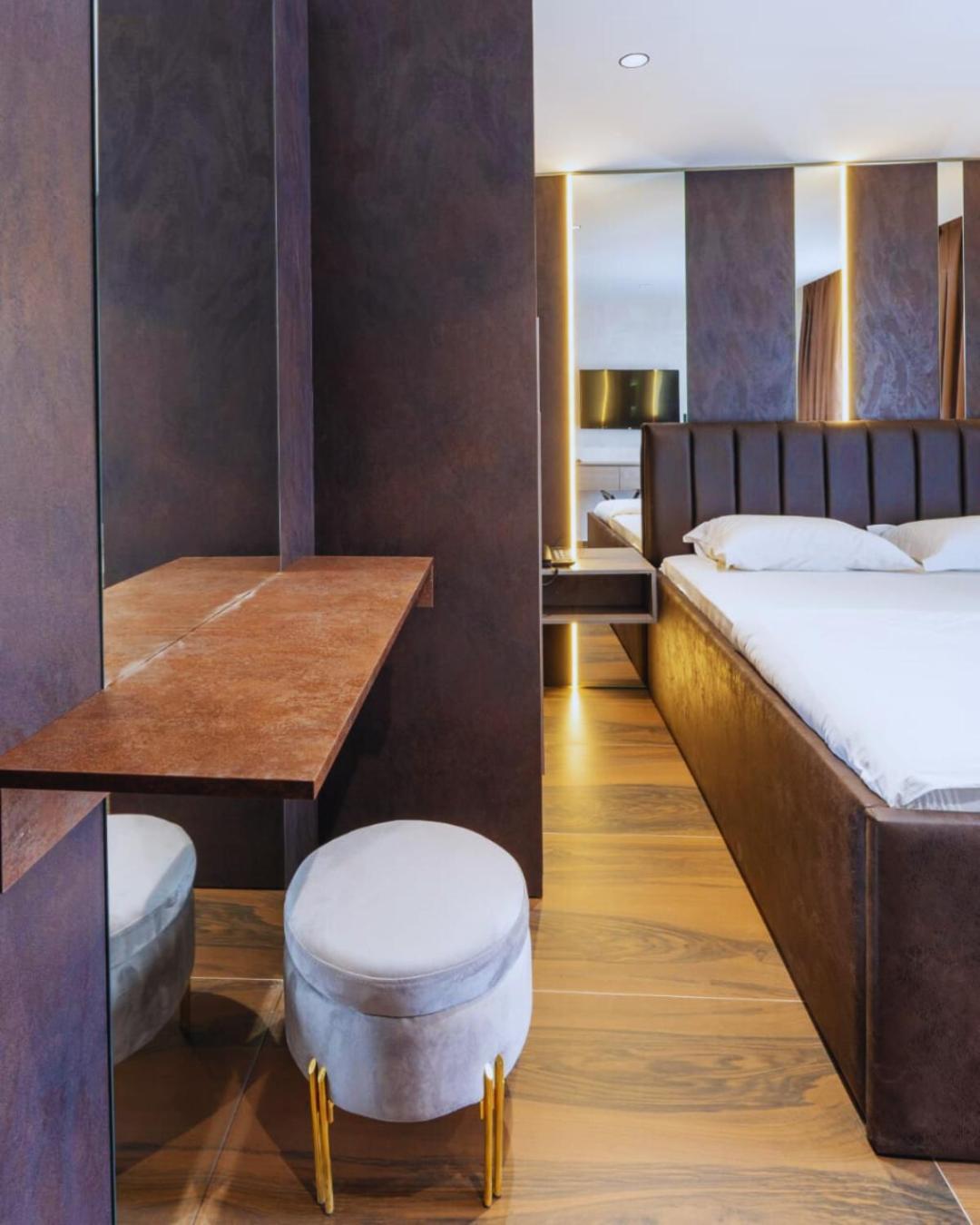 Hotel Solo 127 Призрен Экстерьер фото
