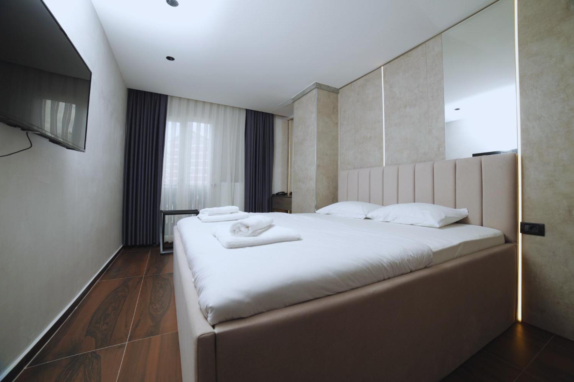 Hotel Solo 127 Призрен Экстерьер фото